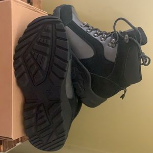 Men’s Boots size 7 (tags still attached)